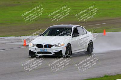 media/Jan-08-2023-OnGrid (Sun) [[46c634b271]]/Green/Front Straight (940am)/